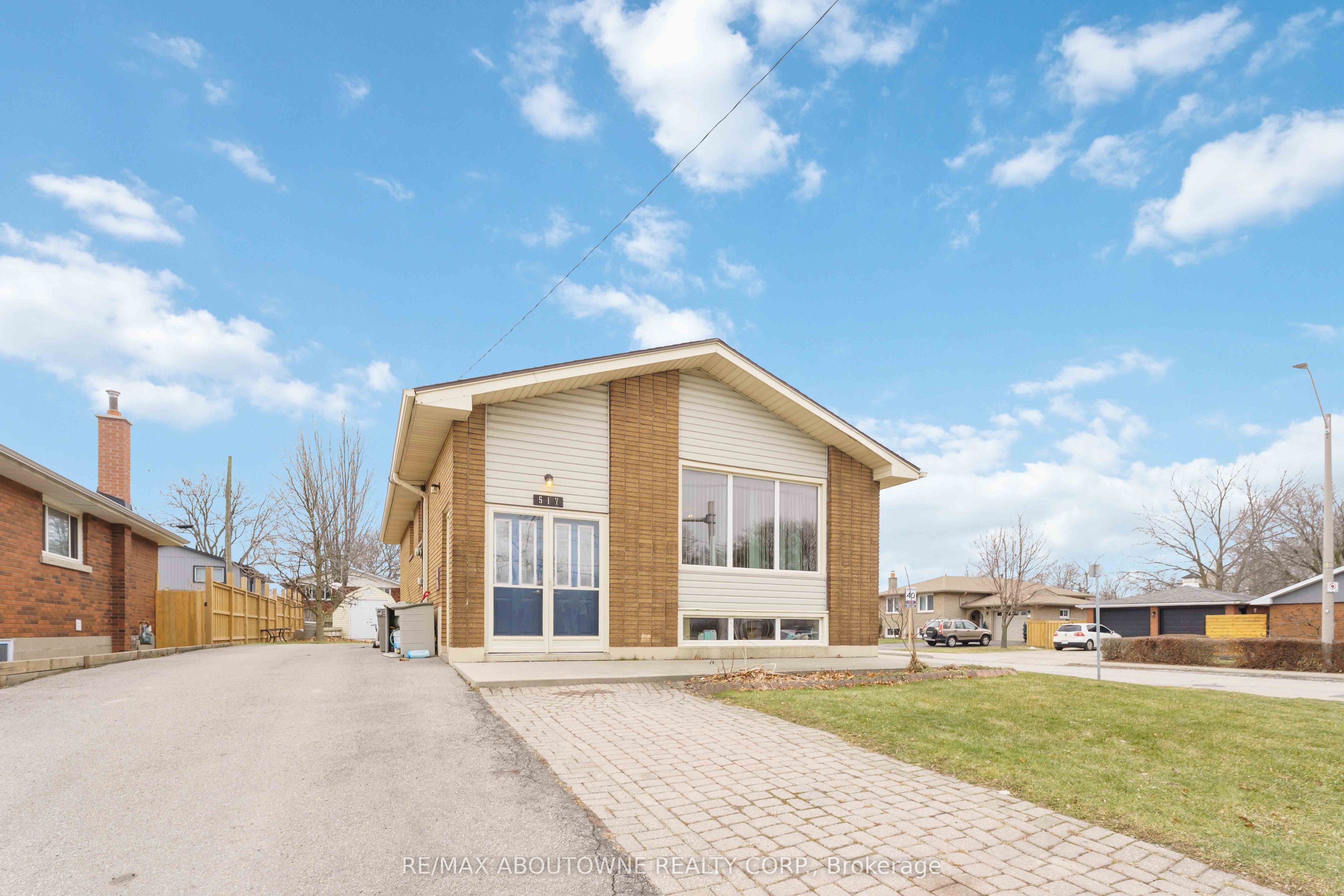 517 Mohawk Road, Hamilton ‣ X14124106 517 Mohawk Road, Hamilton ‣ X14124106
