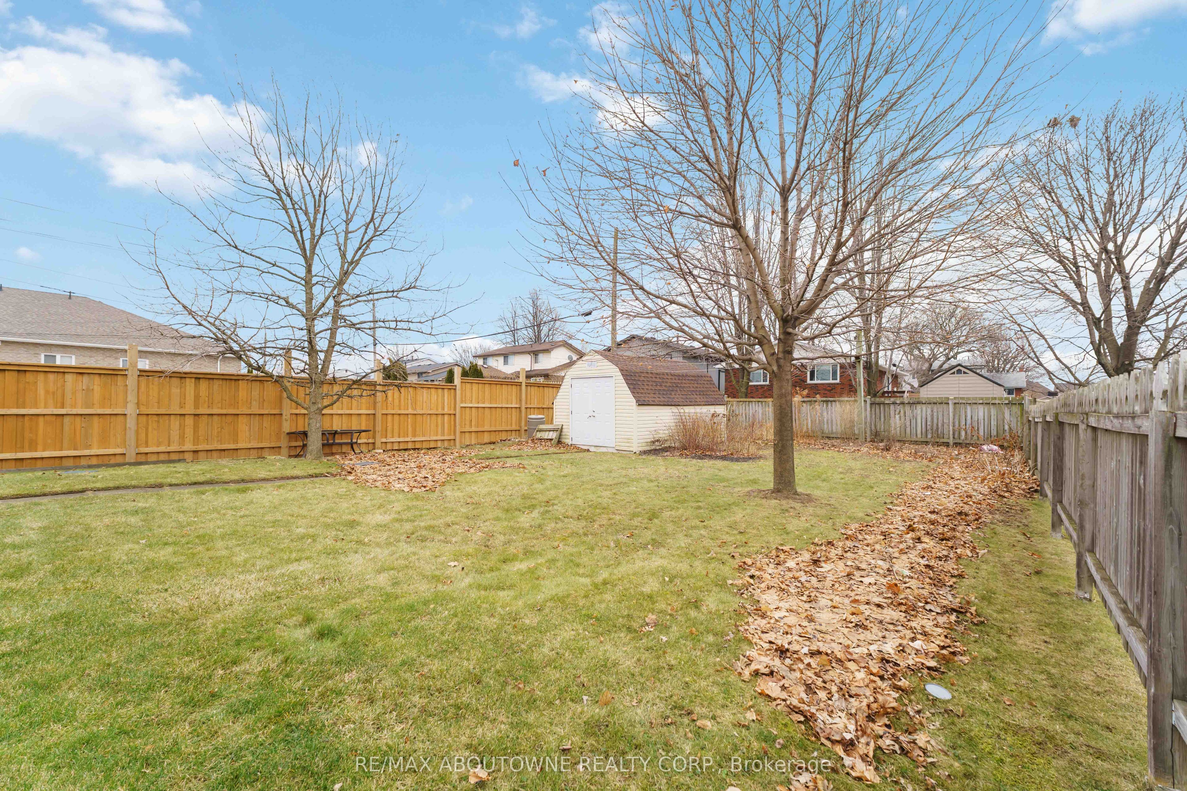 517 Mohawk Road, Hamilton ‣ X14124106 517 Mohawk Road, Hamilton ‣ X14124106