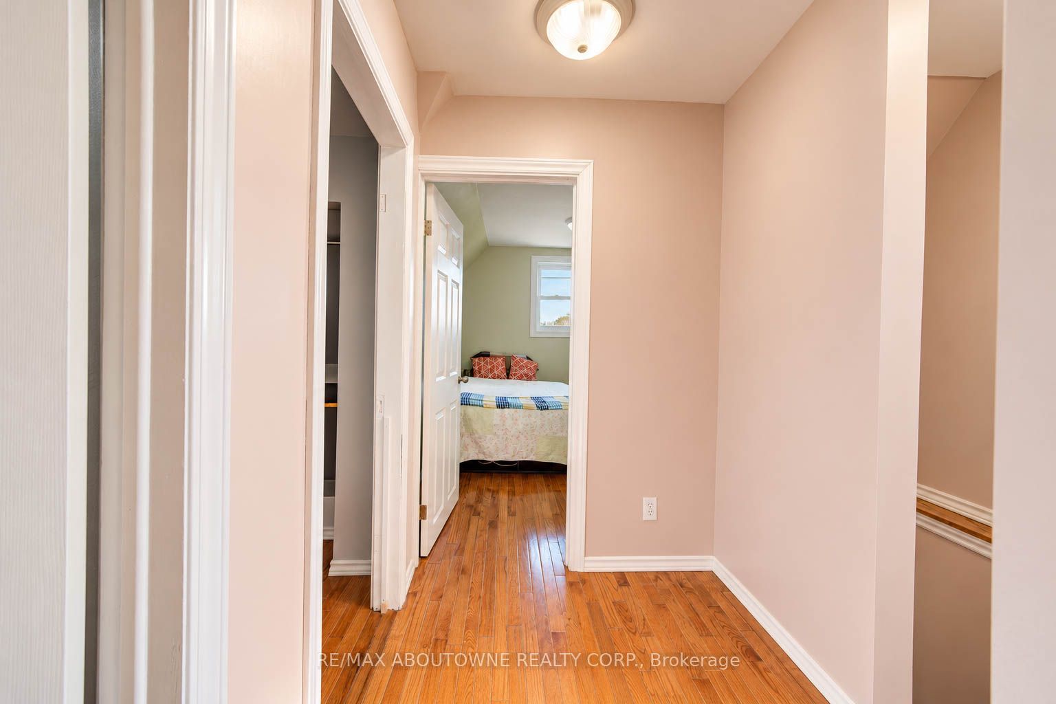 81 Glendale Avenue, Hamilton ‣ X14124464 81 Glendale Avenue, Hamilton ‣ X14124464
